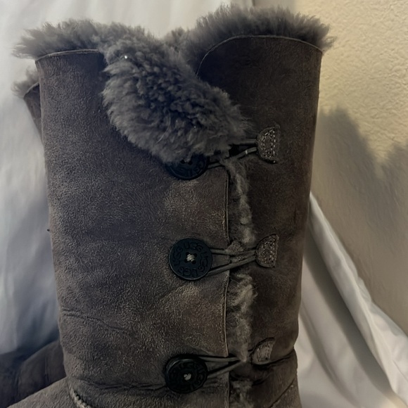 Ugg boots size 6 - Picture 2 of 6